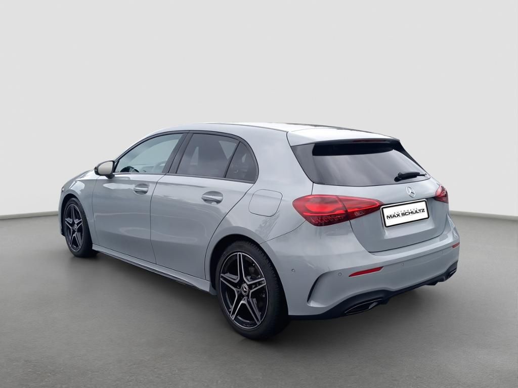 Fahrzeugabbildung Mercedes-Benz A 180 Kompaktlimousine AMG Line*Night Paket*LED