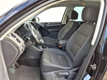 Volkswagen Tiguan - 10
