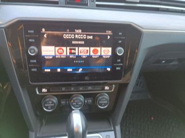 Volkswagen Passat - 10