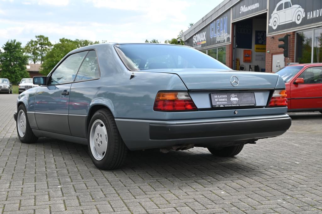 Mercedes-Benz CE 300