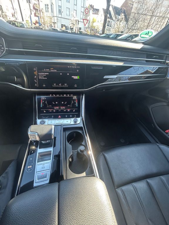 Image of Audi A8