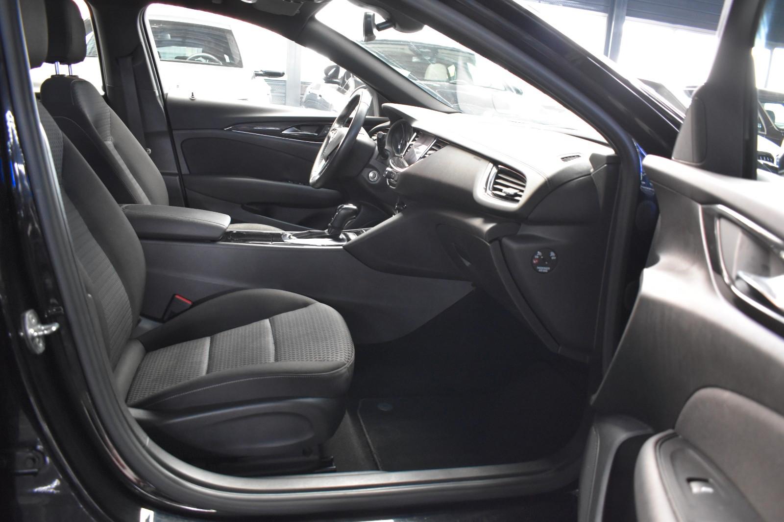 Opel Insignia B Sports Tourer Elegance*LED*NAVI*SHZ*