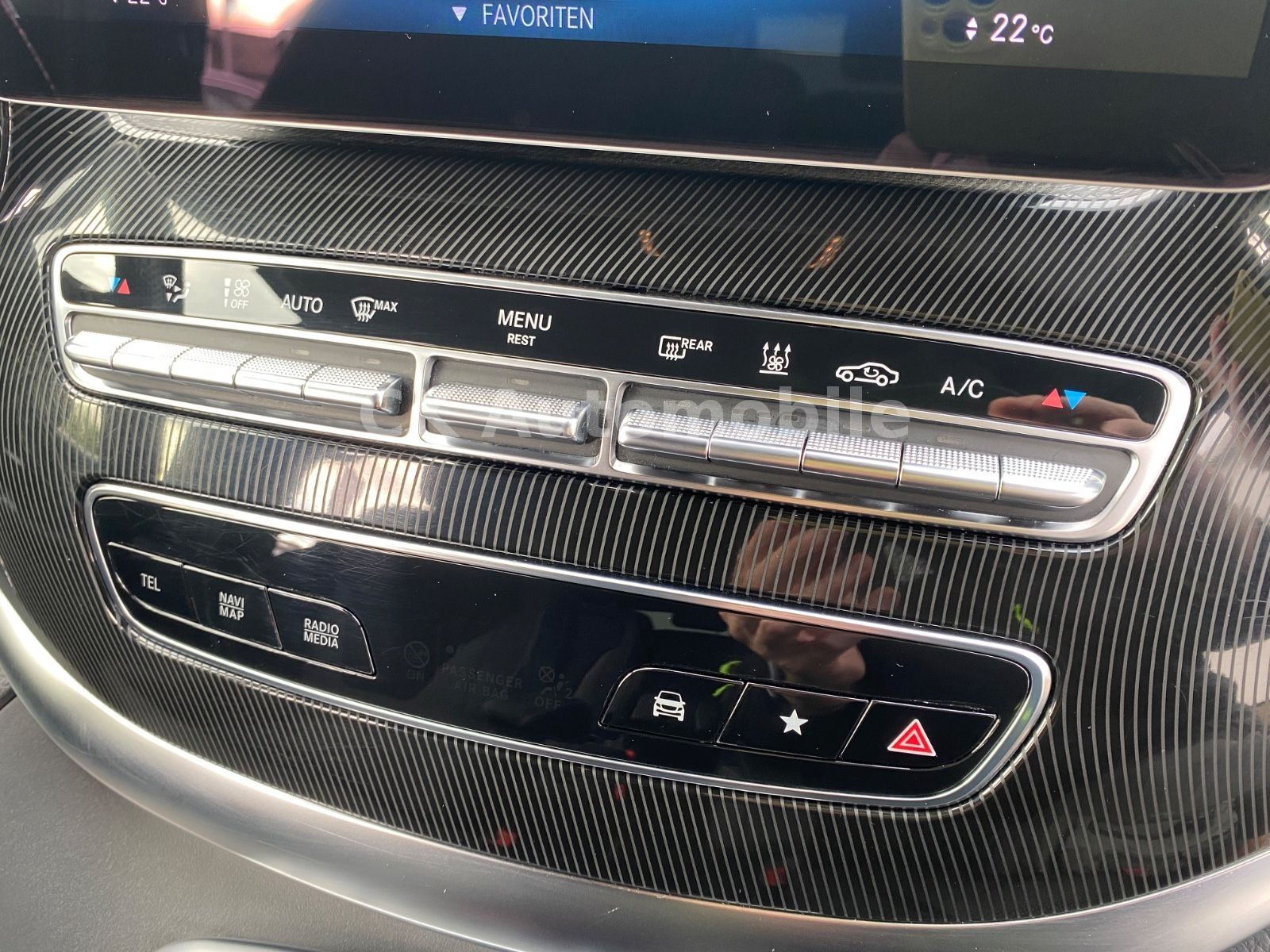 Fahrzeugabbildung Mercedes-Benz V 300 d EDITION 4MATIC lang/7Sitze/Navi/Kam./LED