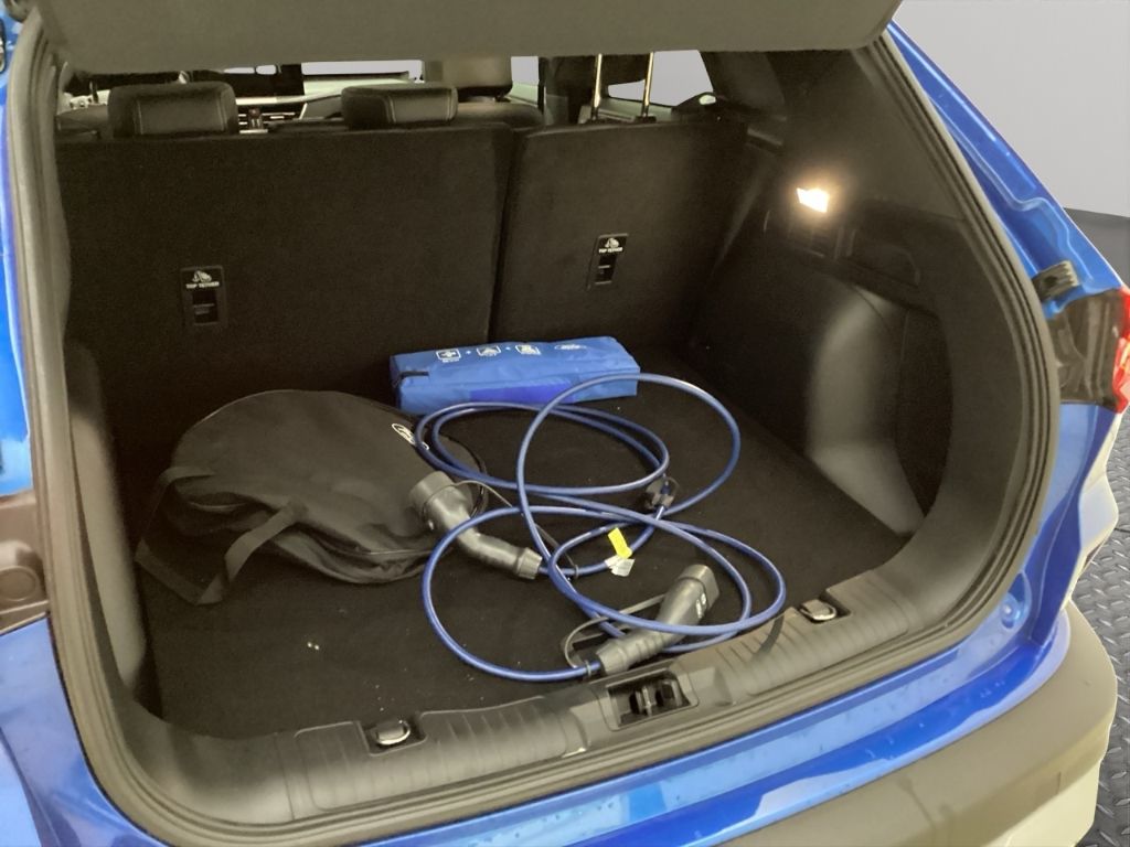 Fahrzeugabbildung Ford Kuga Plug-In Hybrid Active X HUD AHK B&O