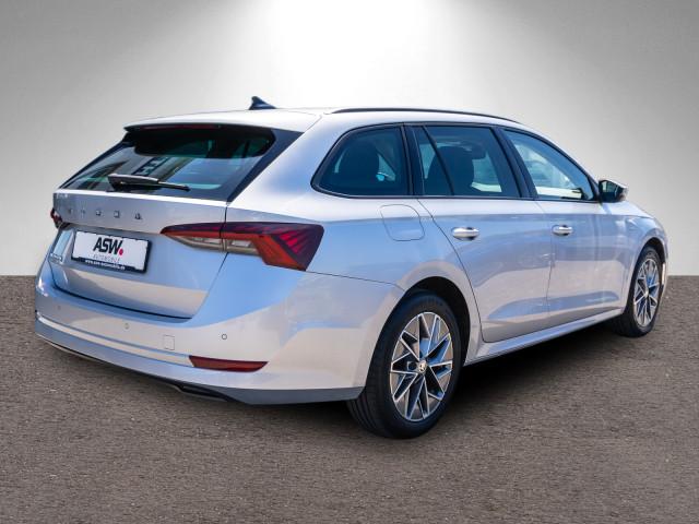 Skoda Octavia Combi Tour 2.0TDI DSG LED Navi PDC Stdhz