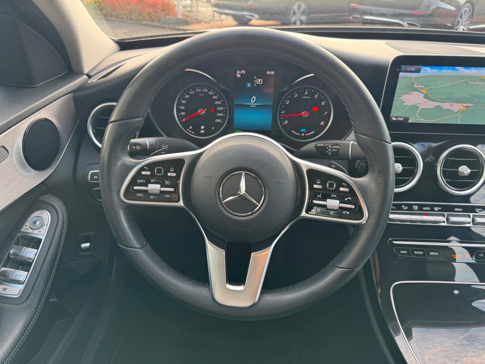 Fahrzeugabbildung Mercedes-Benz C 200 C Limousine+Avantgarde+AHK+RFK+TotW