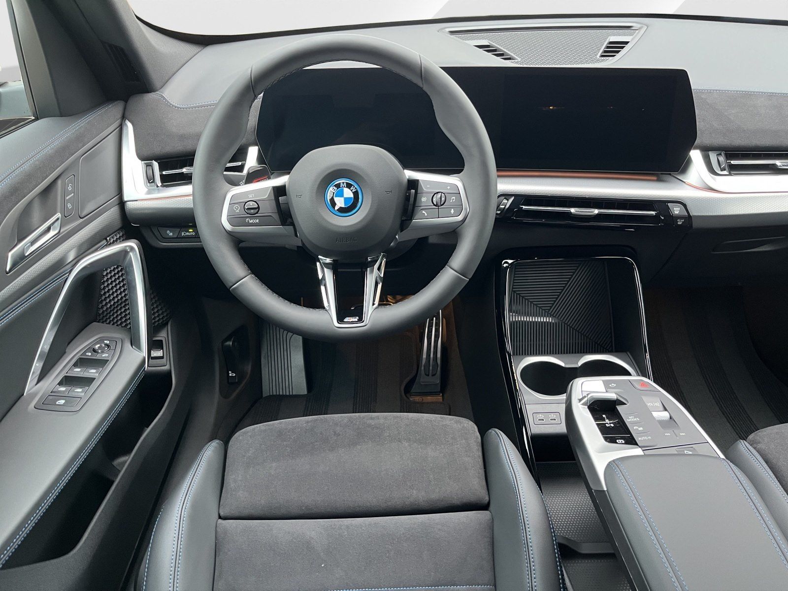 BMW iX1 - Bild 9