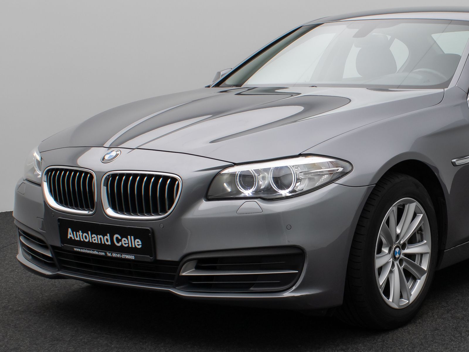 Fahrzeugabbildung BMW 520d Navi Sitzhzg Bi-Xenon PDC Tempomat