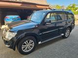 Mitsubishi Pajero 3,2 DI-D 4WD Instyle Automatik Instyle - Mitsubishi Pajero mit Panoramadach