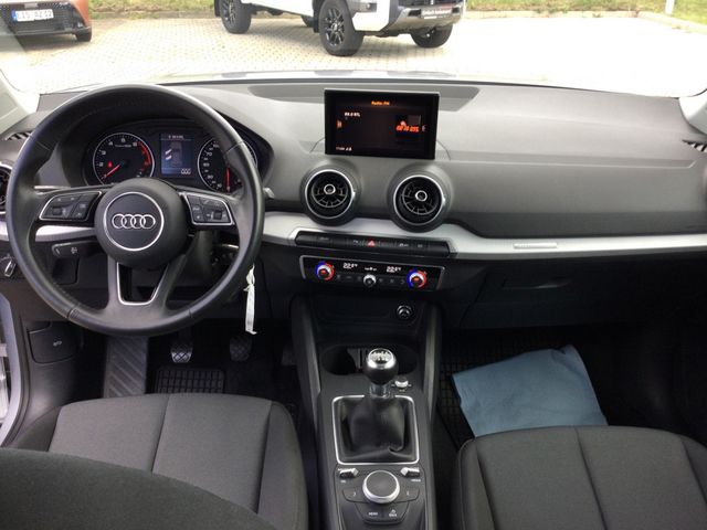 Q2 35 TFSI KLIMA PDC NAVI AHK LED SCHEINWERFER