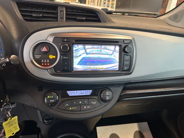 Toyota Yaris  Hybrid Life