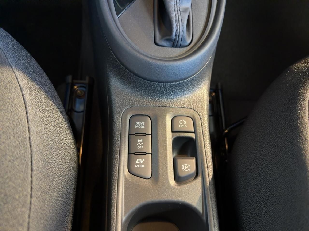 Fahrzeugabbildung Toyota Aygo X Hybrid Active *RFK+SHZ+1,99% bis 30.6*