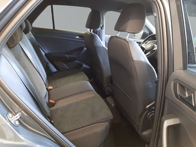 Fahrzeugabbildung Volkswagen T-Roc Black Style 2.0TDI DSG AHK Matrix Massage