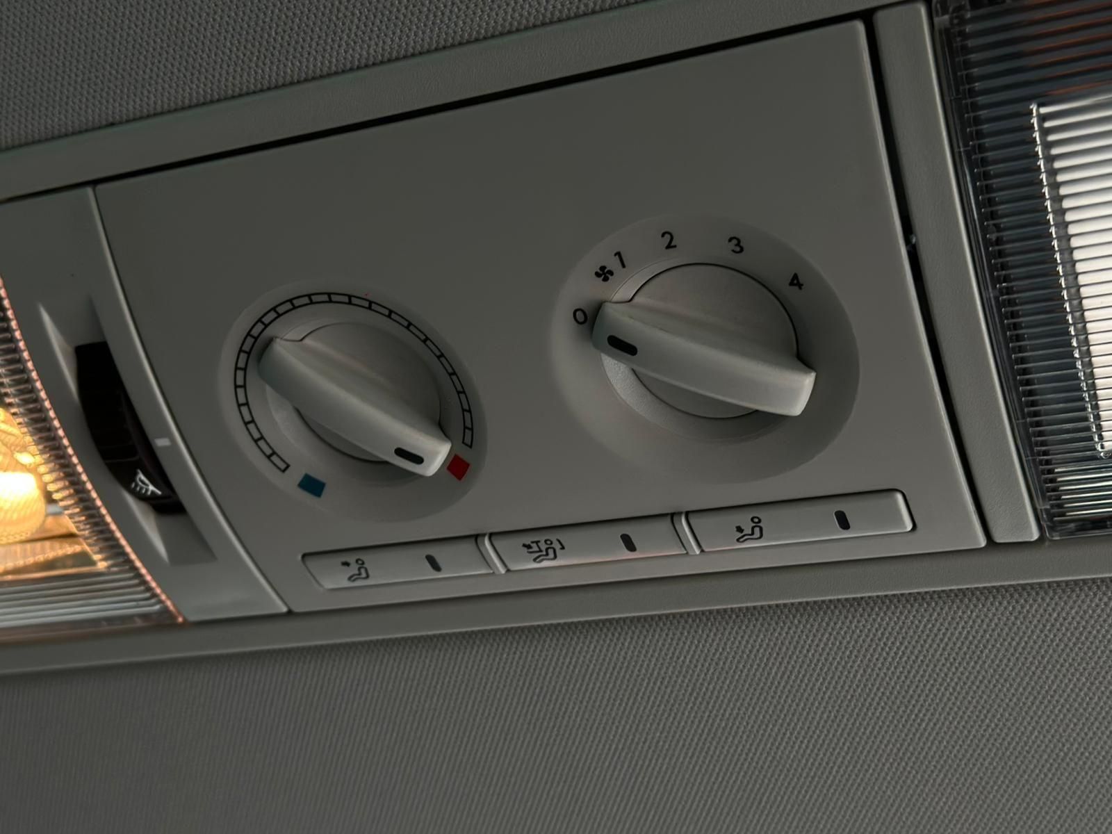 VW T5.2 Multivan 2.0TDI SPECIAL* BIXEN#AHK#TEMP#SHZ - Image 23