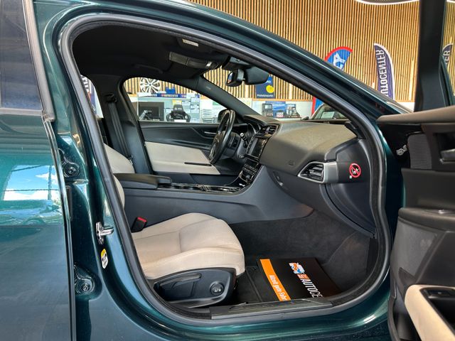 MYAUTOCENTER – Gebraucht- und Jahreswagen mit Werkstattservice in Pfaffenhofen Jaguar XE Pure *LED*Keyless*2-Zonen*Tempo*Navi*