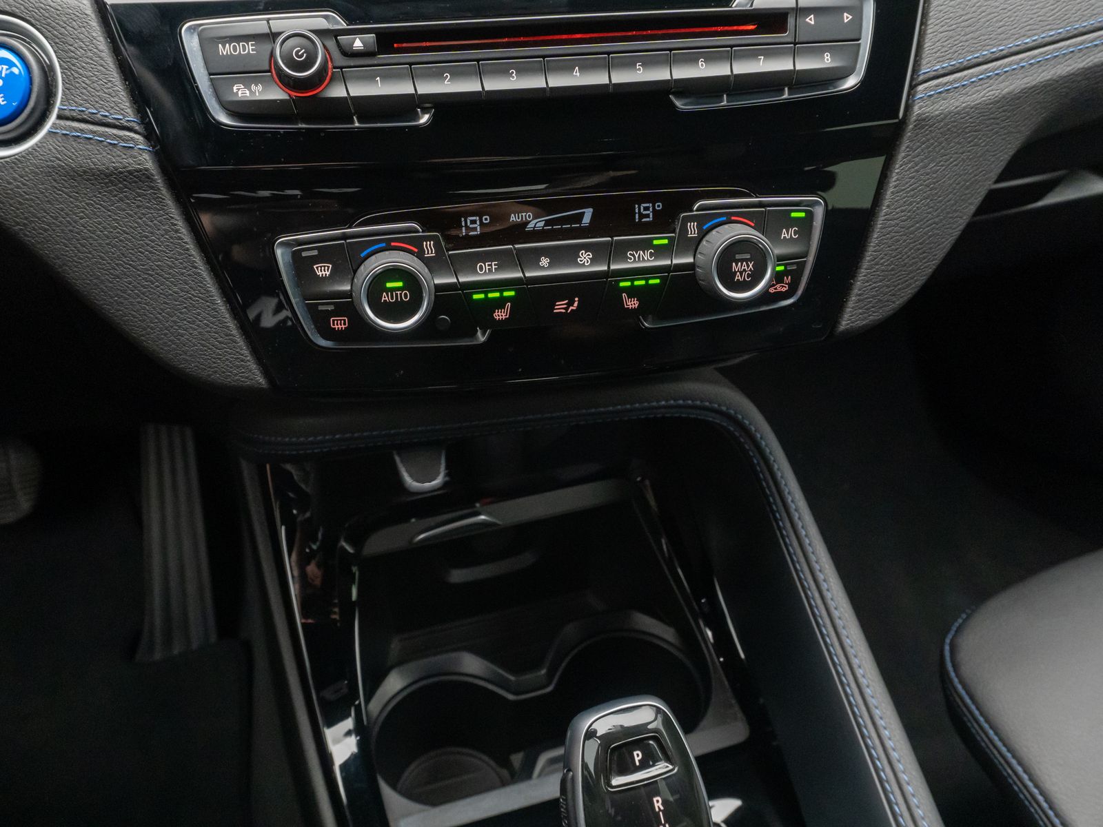 Fahrzeugabbildung BMW X1 sD18d M Sport HUD Memory LED ParkAss Komfort