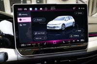 Volkswagen Golf VIII 1.5TSI Life RKam Navi Matrix HuD Totwi