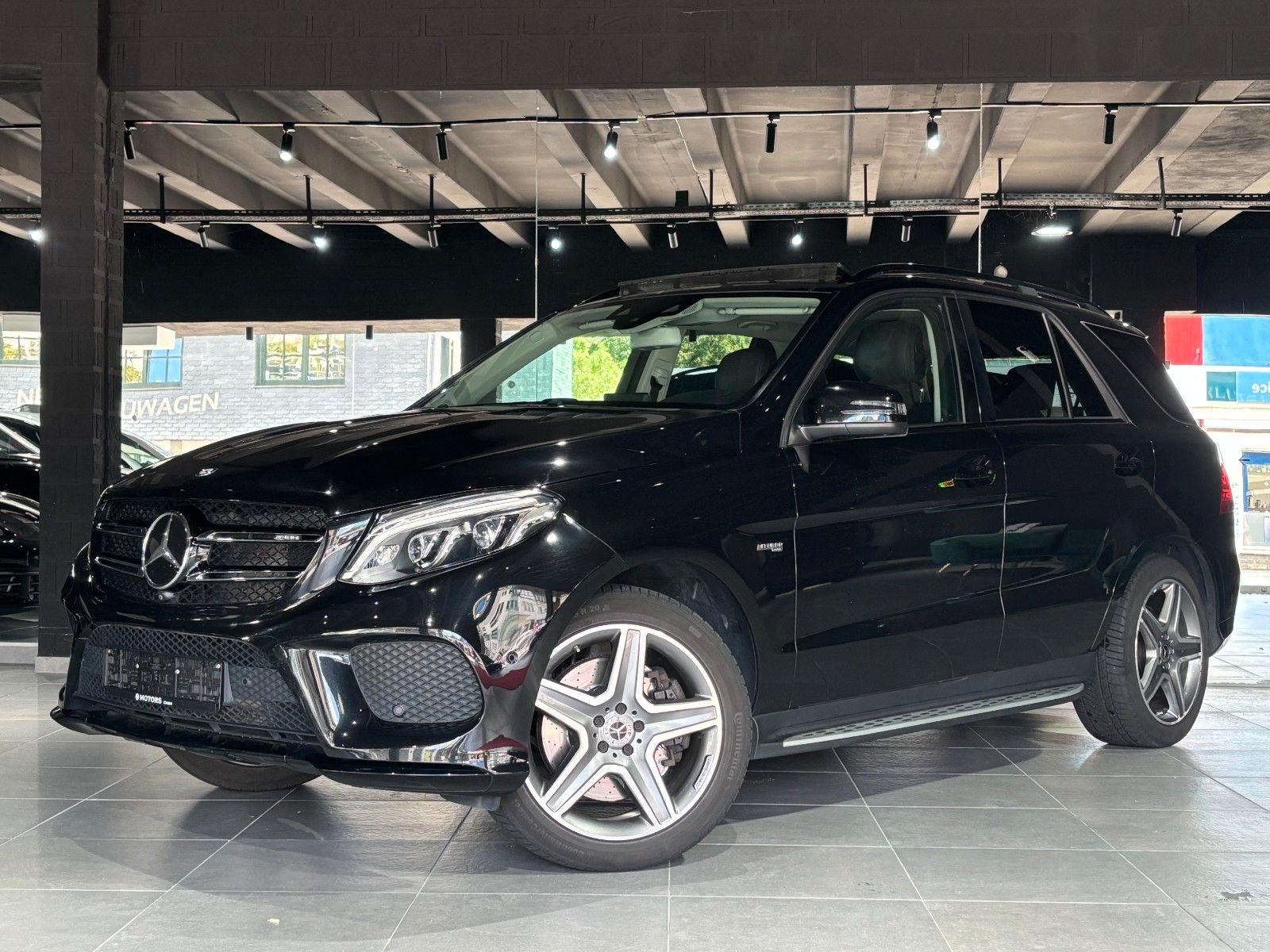 Fahrzeugabbildung Mercedes-Benz GLE 43 AMG 4Matic /PANO/MEMORY/360°/AMBIENTE