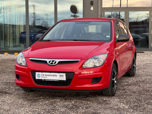 Hyundai i30 1.4 Edition+ Klima 8-Fach bereift TÜV 03/26