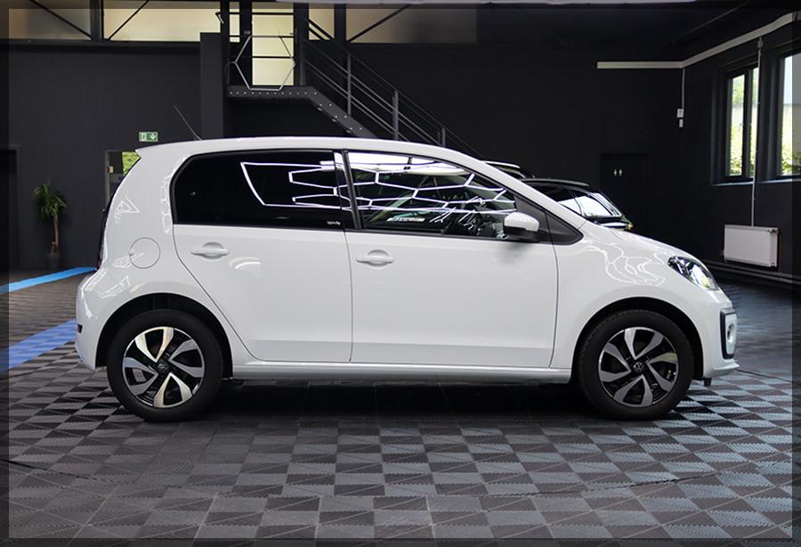 Volkswagen up! Active SITZHZG / CAM / PDC