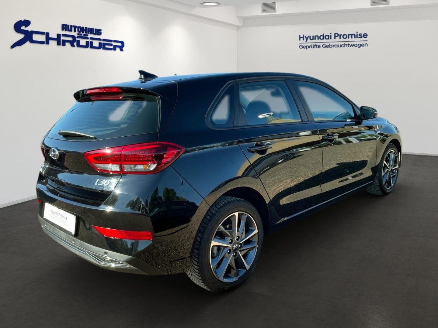 Fahrzeugabbildung Hyundai i30 1.5T (48V Mild-Hybrid) Trend Navigations-Pak