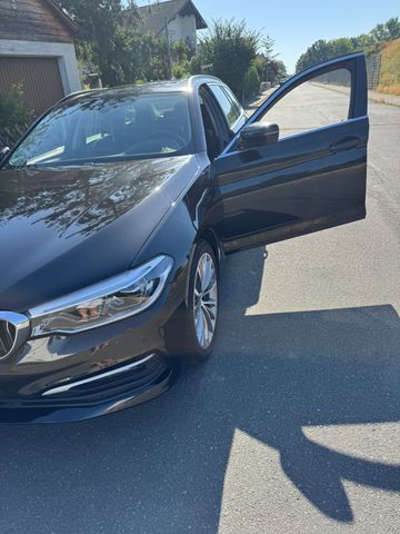 BMW 530d xDrive Touring, HUD, Pano, 360, NETTO mögl.