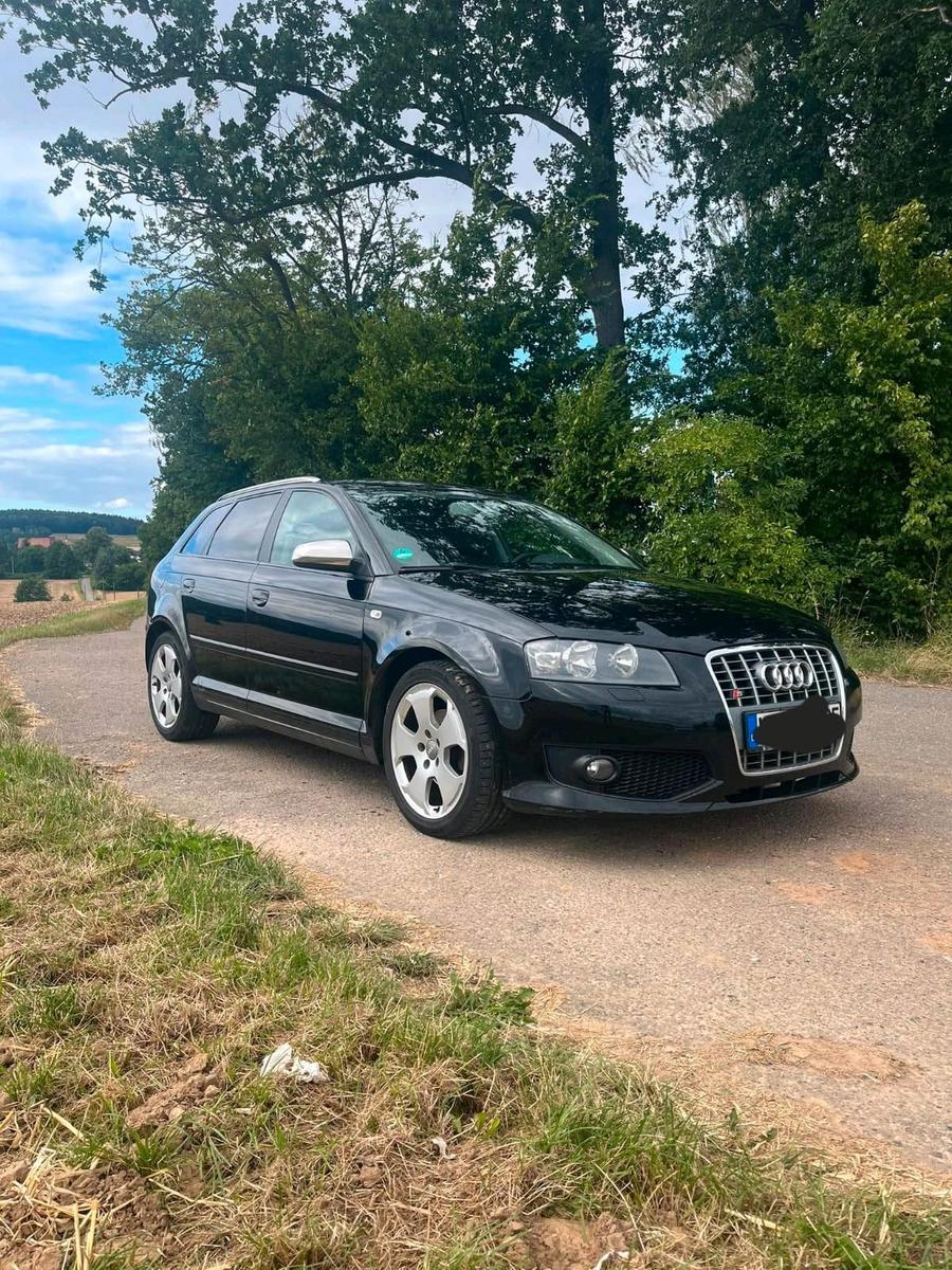 Audi A3 2006 — вигляд ззаду