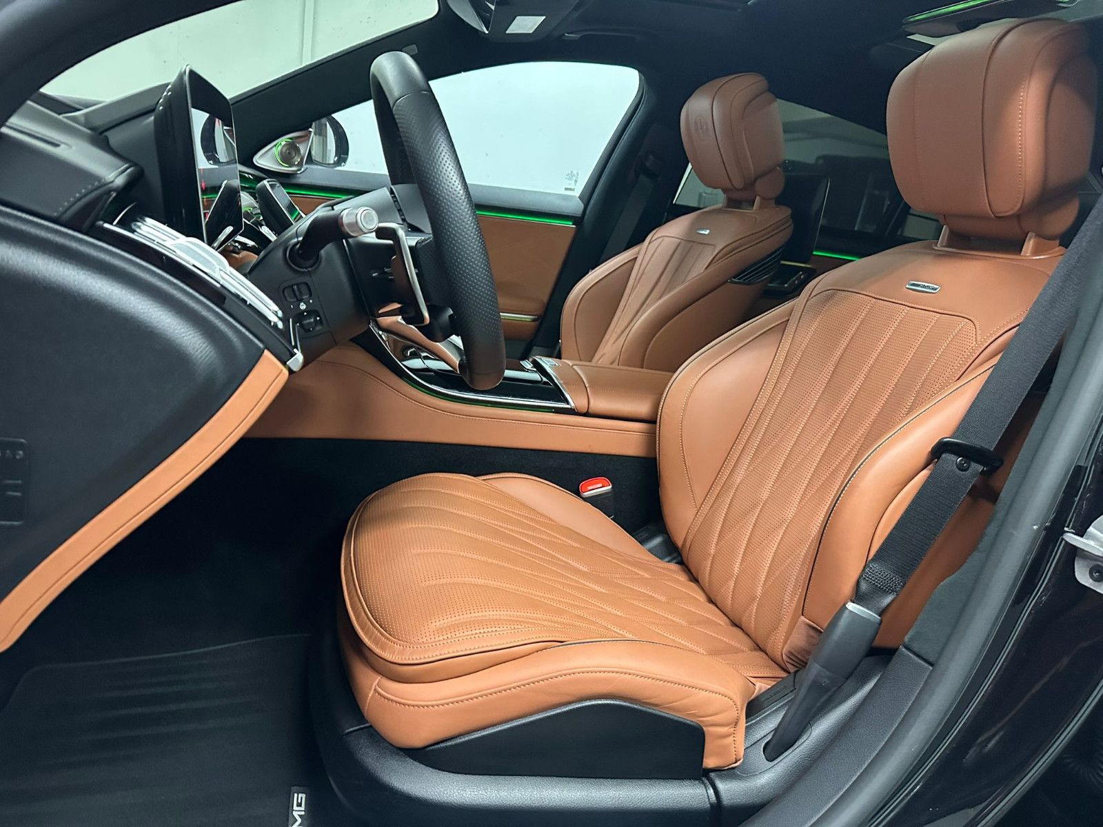 Fahrzeugabbildung Mercedes-Benz S 63 E Performance L *KERAMIK*TV*CARBON*4D*