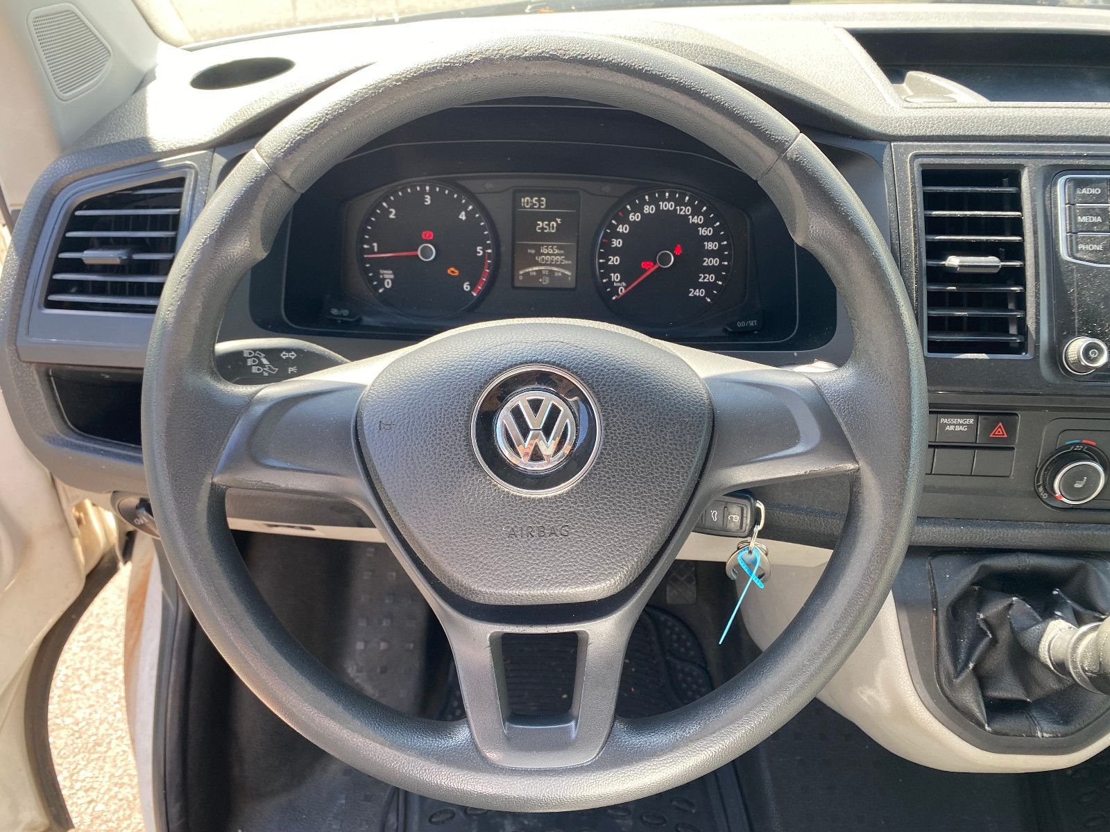Fahrzeugabbildung Volkswagen T6 Transporter EcoProfi 3-Sitzer AHK SHZ Klima