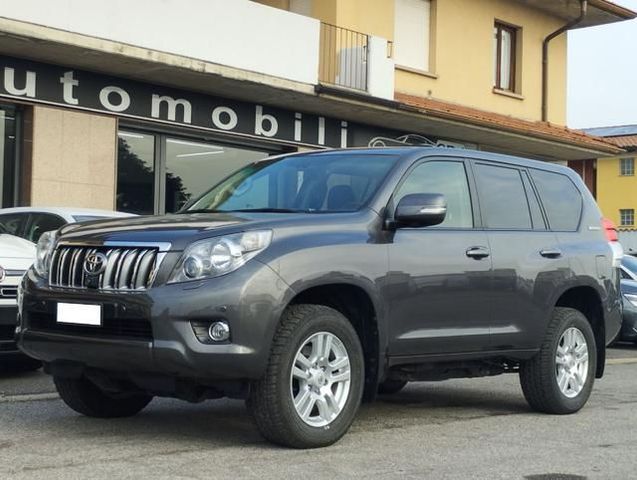 Toyota TOYOTA Land Cruiser 3.0 D4-D aut. 5 porte 60° an