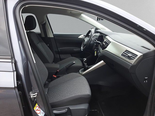 Fahrzeugabbildung Volkswagen Polo VI Move 1.0 TSI LED PDC SitzHz VirtCockp