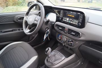 Hyundai i10 1.0 AUT.-NAVI-KLIMA-KAMERA-PDC-TEMPOMAT-