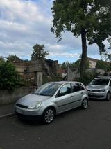 Ford Fiesta 1.25 Ghia Ghia - Ford Fiesta aus 2002: Ghia