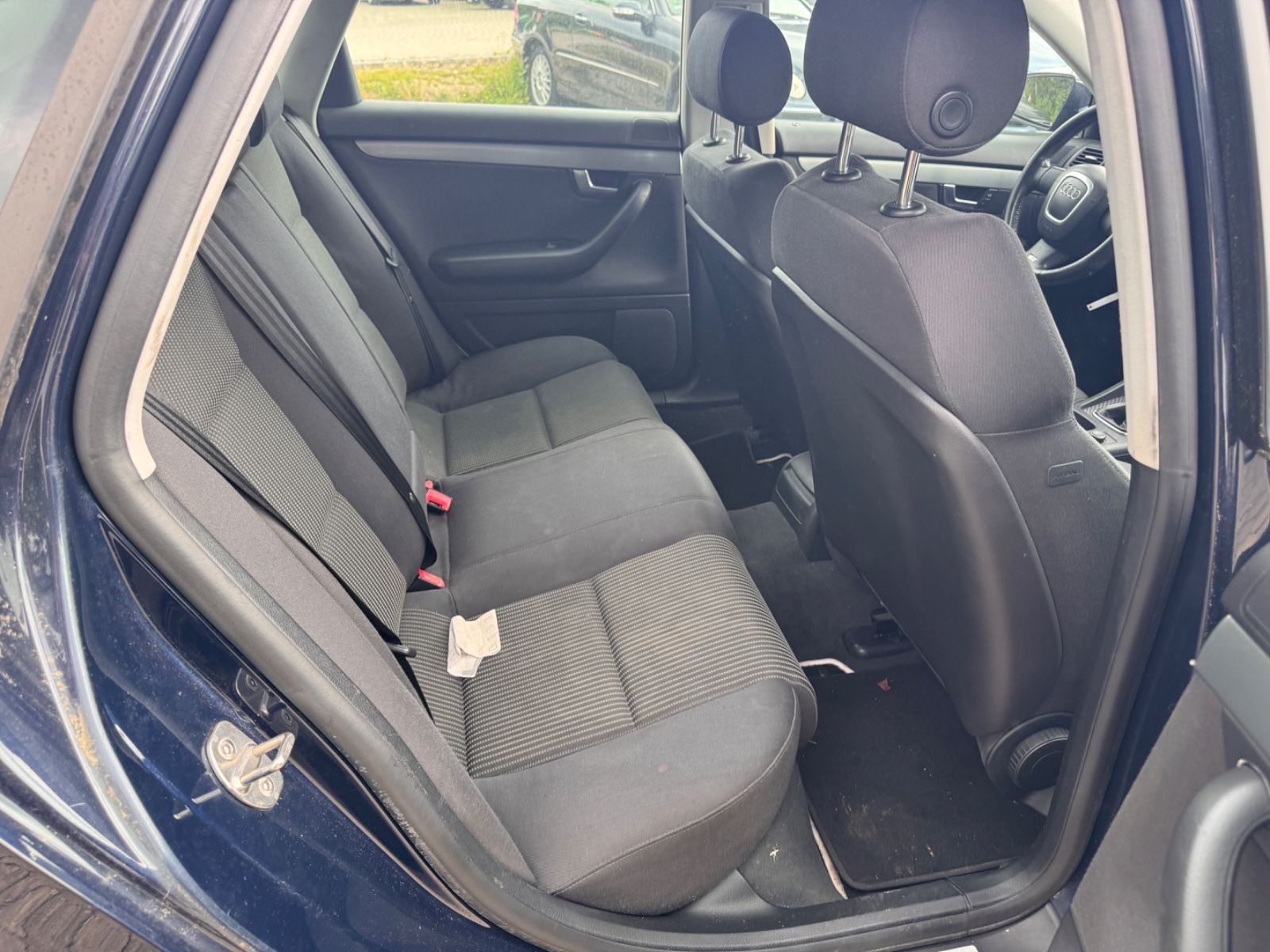 Fahrzeugabbildung Audi A4 Lim. 2.0 TFSI|2xS-LINE