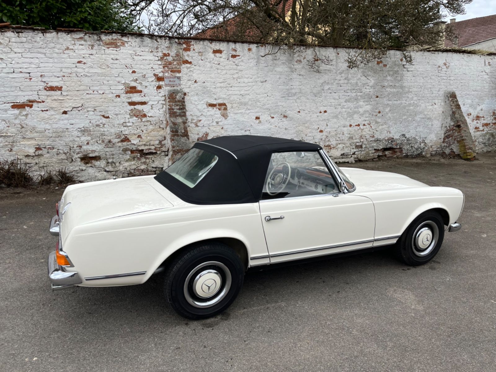 MERCEDES-BENZ 230 8
