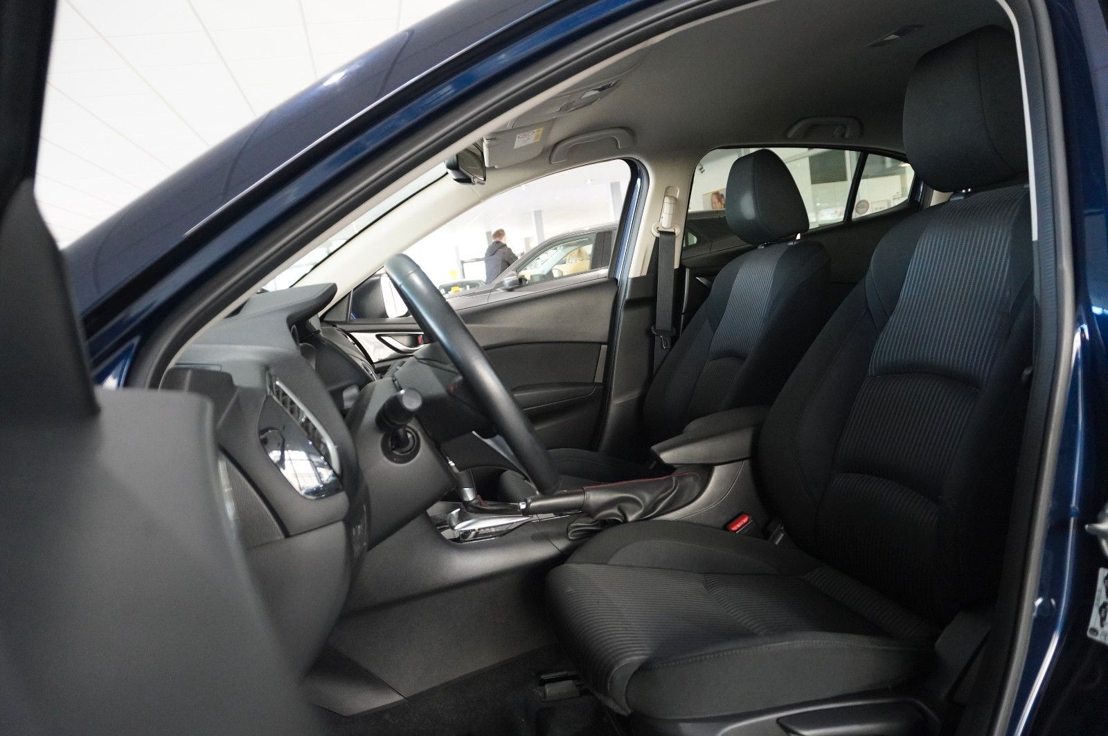 Fahrzeugabbildung Mazda 3 Lim. 2.0 SKYACTIVE VISION KLIMA/SHZ/PDC/TEMP.