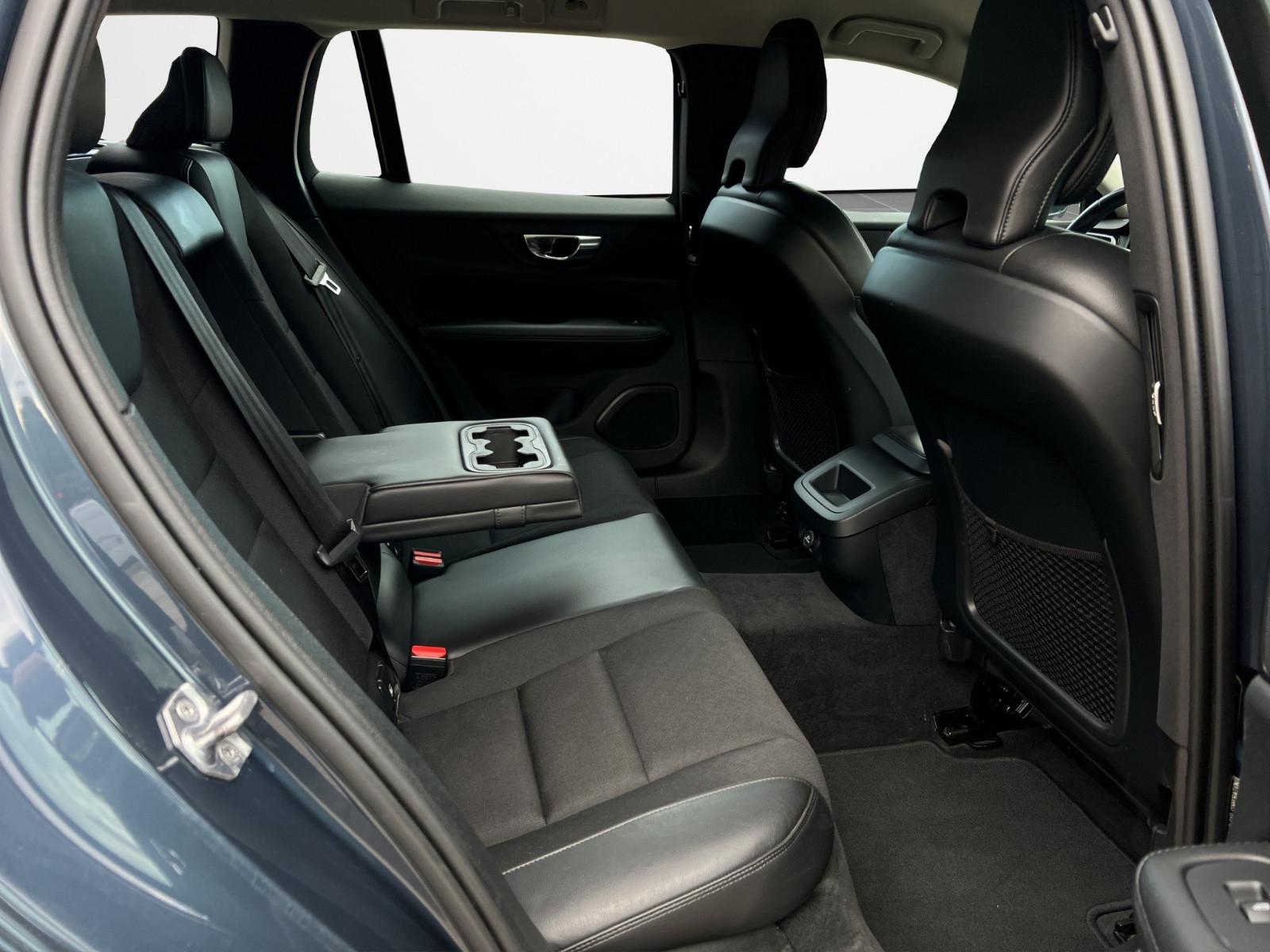 Volvo V60 Kombi Momentum Pro*AUTOMATIK*NAVI*LED*KAMERA