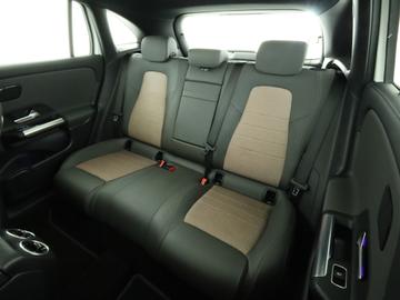 2021 Mercedes-BENZ EQA — миниатюра 18