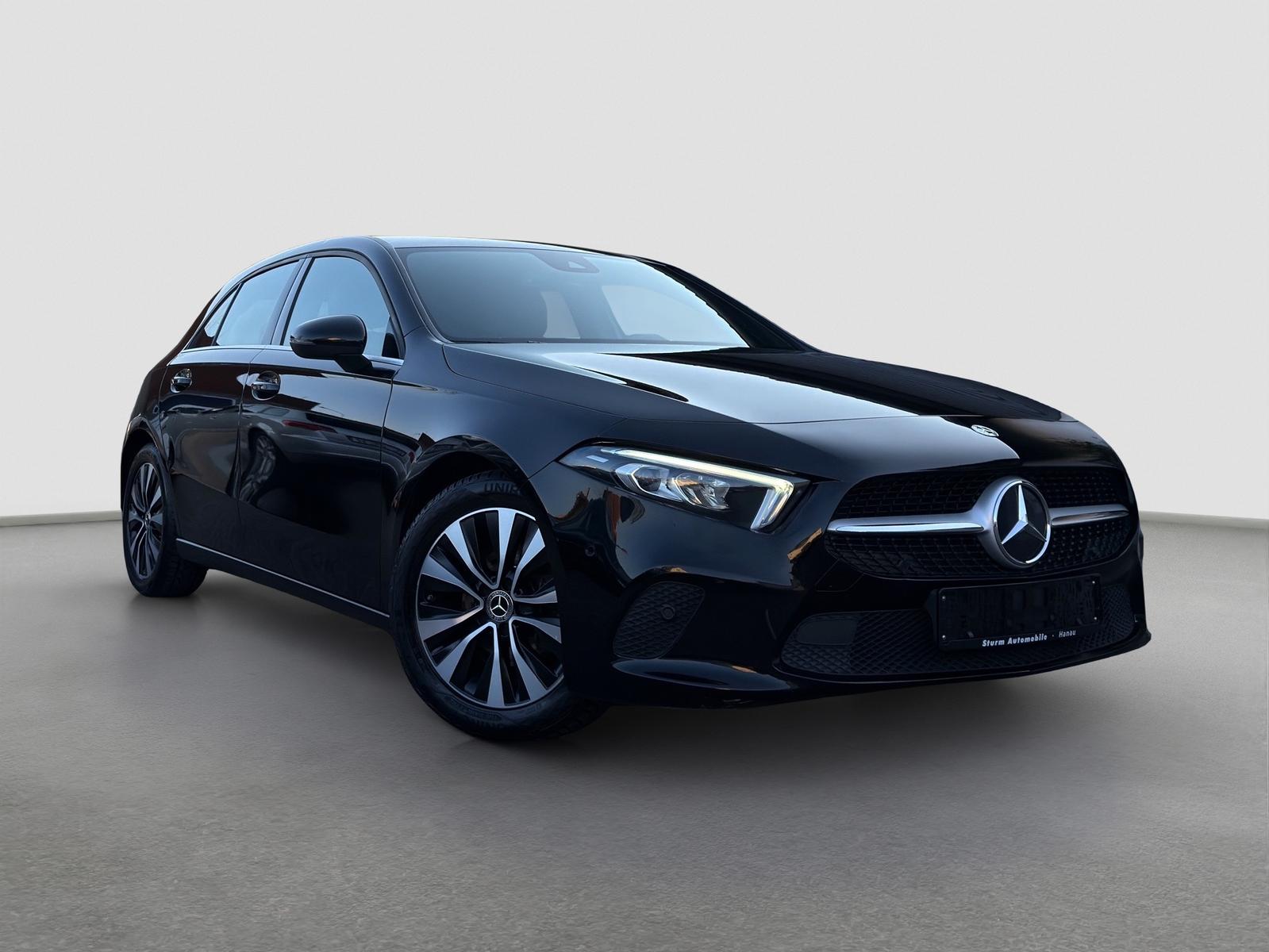 Mercedes-Benz A 180 WIDESCREEN+KAMERA+AMBIENTE+SHZ+LED+NAVI