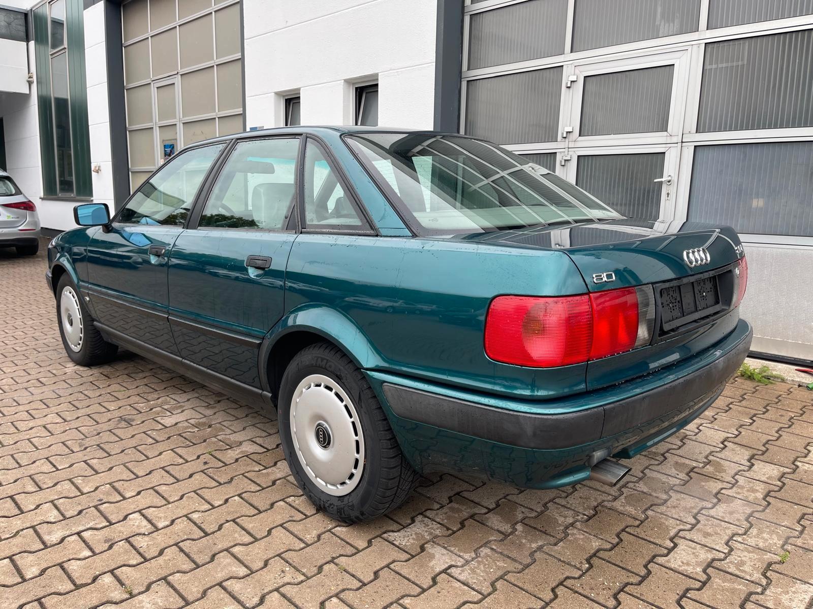 Audi 80 2.0E Automatik/1.HD/S-HEFT/SHZ/el.SD/ORIGINAL