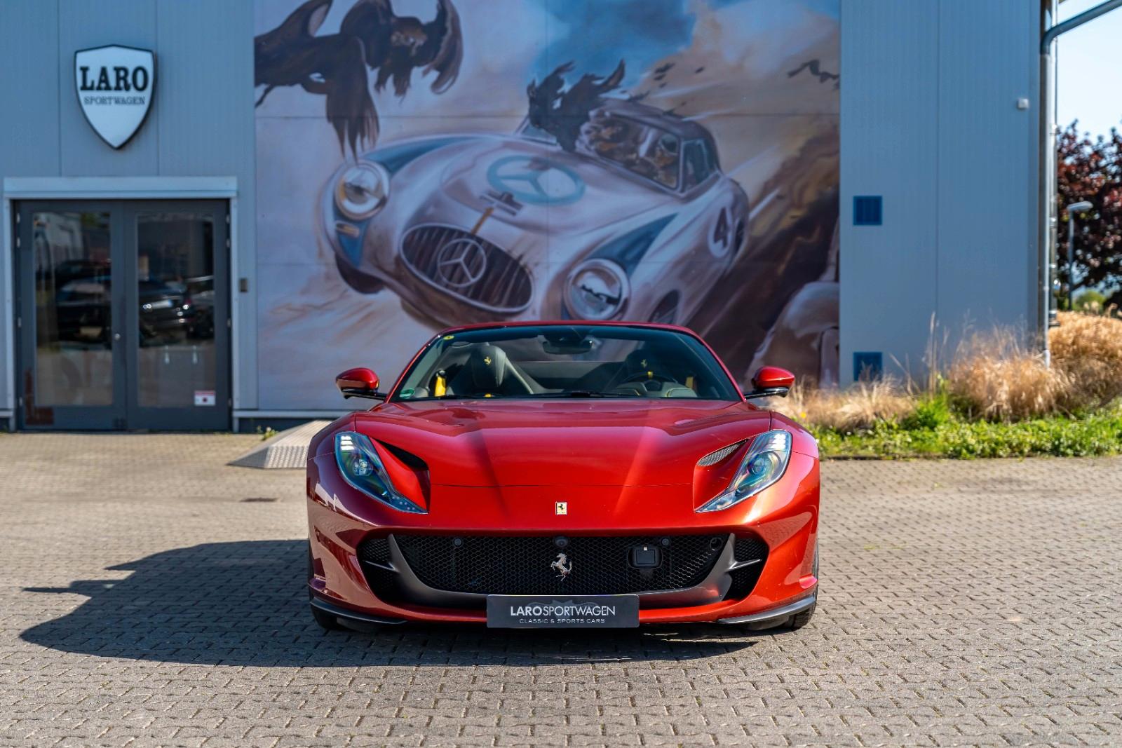 Ferrari 812 GTS / JBL / CarPlay