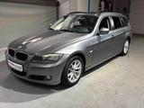 BMW 2.0 320d Xenon AHK Xenon Pano Navi - BMW aus 2011: Kombi