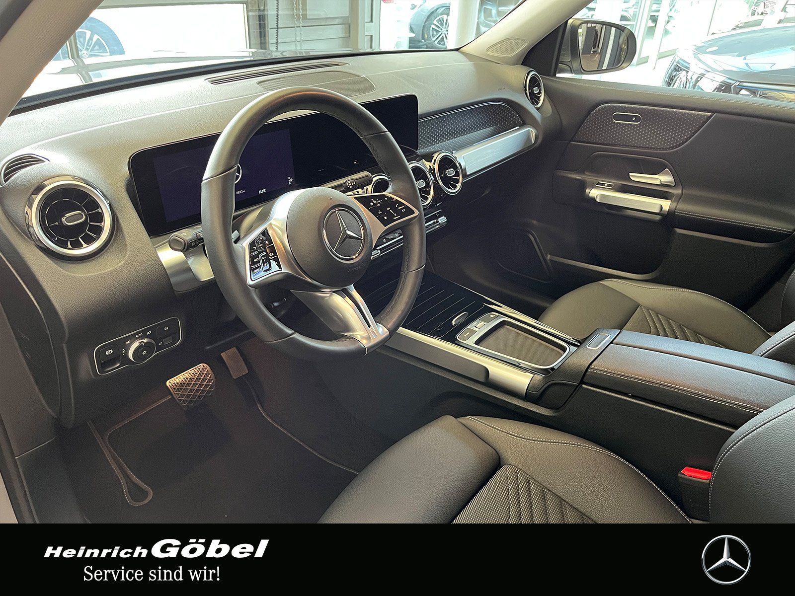 Fahrzeugabbildung Mercedes-Benz GLB 200 PROGRESSIVE+LED+NAVI+KAMERA+WINTER.P+DAB