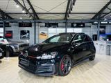 Volkswagen Golf GTI Performance DSG*PANO*LED*DIGI.TACHO*ACC - : Schwarz, Spurhalteassistent, mit Klimaautomatik