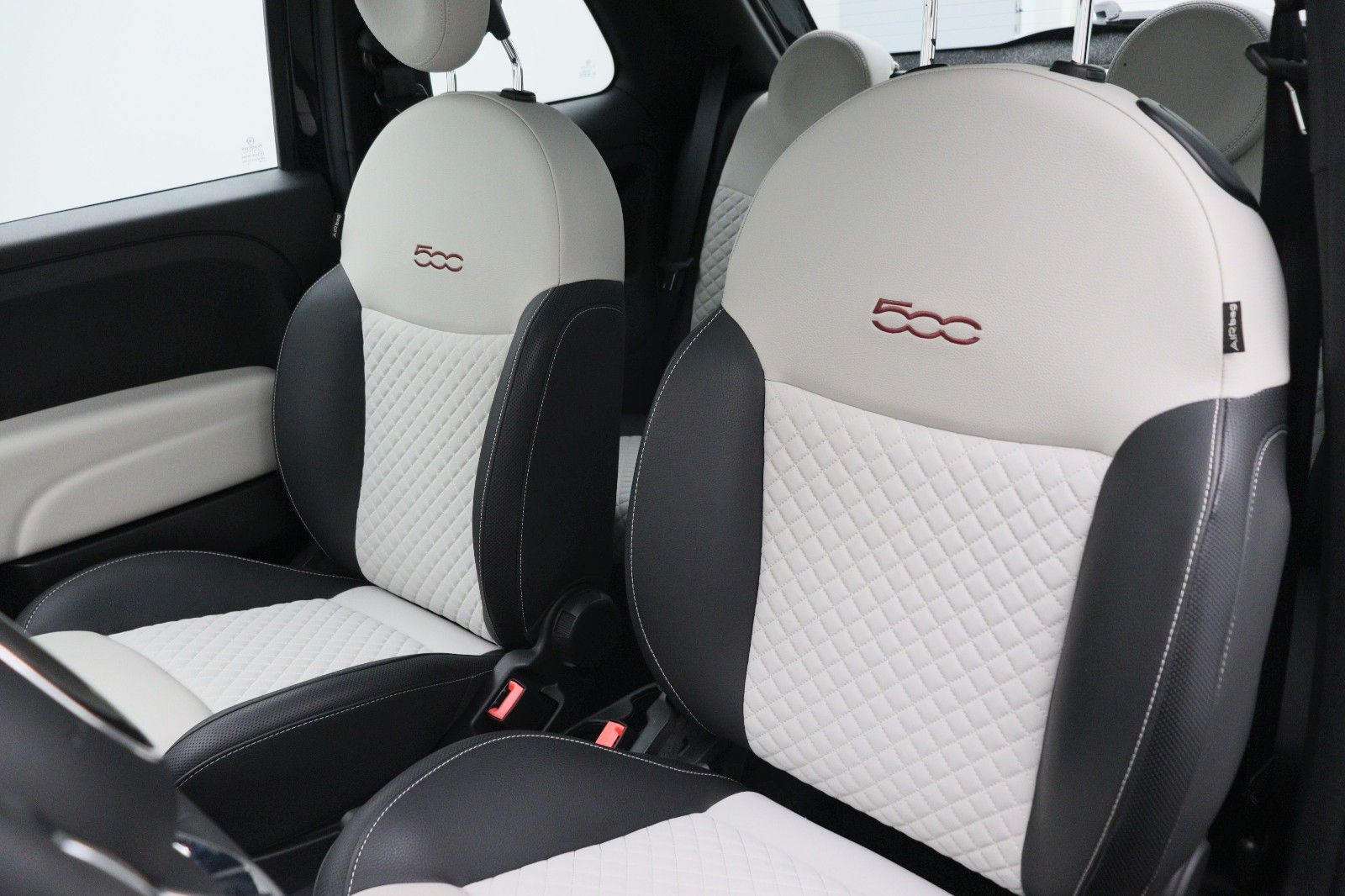 Fahrzeugabbildung Fiat 500 1.0 Star PANO TEMPO NAVI