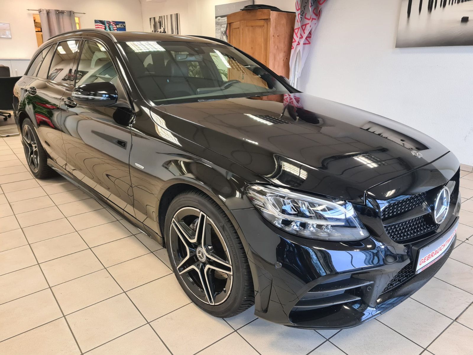 Fahrzeugabbildung Mercedes-Benz C 200 NIGHT EDITION / KAMERA / GEPFLEGT