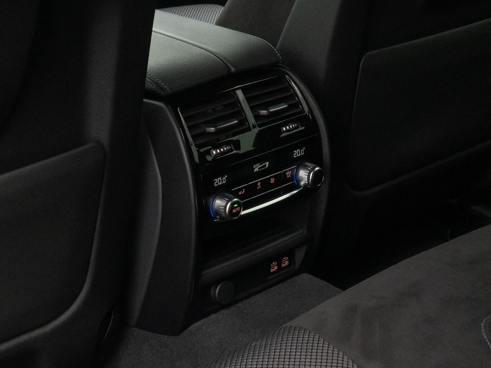Fahrzeugabbildung BMW 530e M Sport H/K DAB HUD Alarm Komfort Kamera