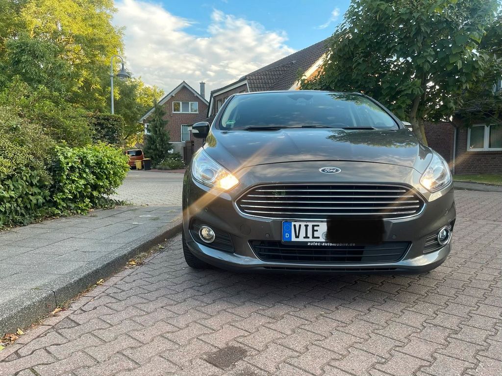 Image of Ford S-Max