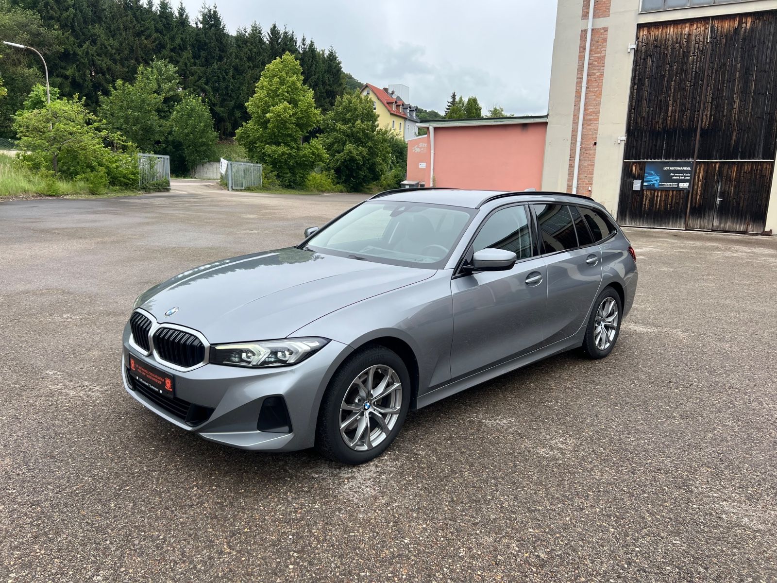 BMW 320 3 Touring 320 d 1.Hand Head-Up LED H&amp;K Leder