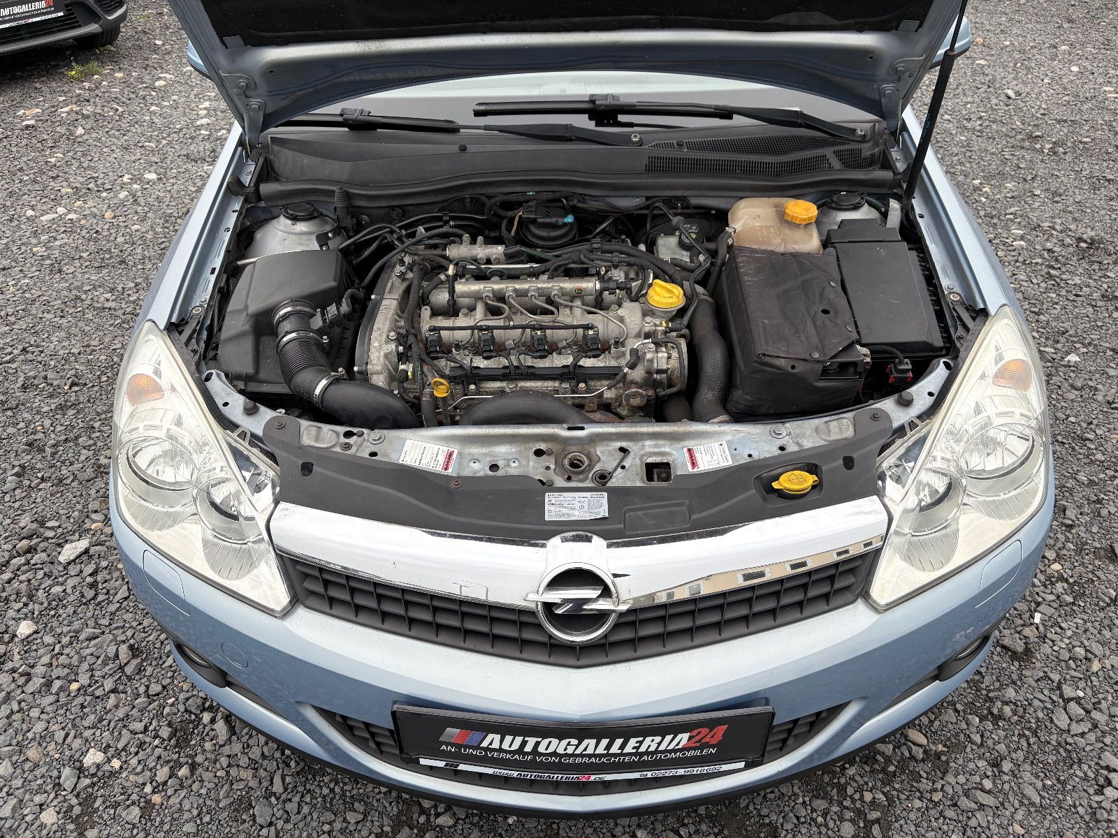 Fahrzeugabbildung Opel Astra 1.9 CDTI Leder Klima 1.HAND 110kW